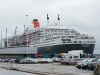 Boarding the QM2